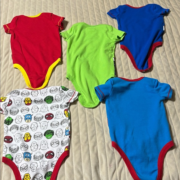 Marvel Avengers Baby Onesie size 3 to 6 month set of five onesies - Picture 8 of 8